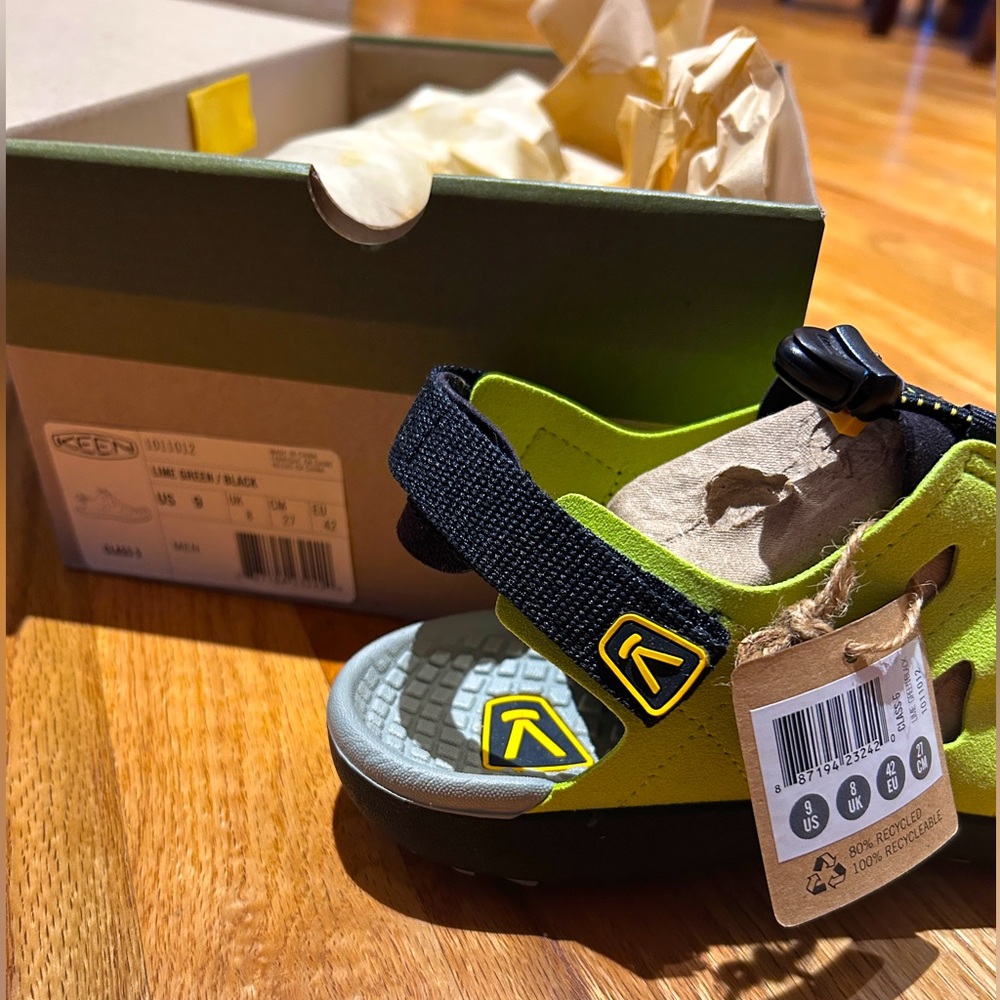 Keen Men’s 9 Class5 water shoes